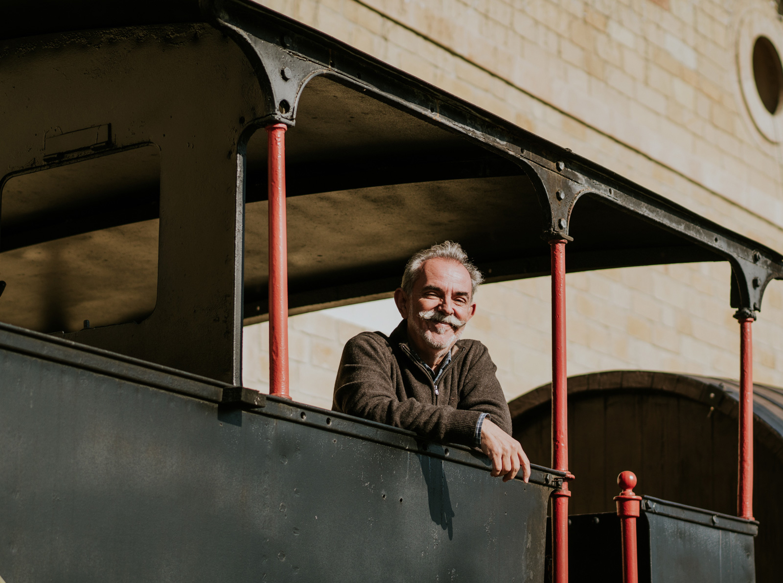 Luis Gutiérrez will journey through time over seven decades with a musical tasting of the wines of the Barrio de la Estación
