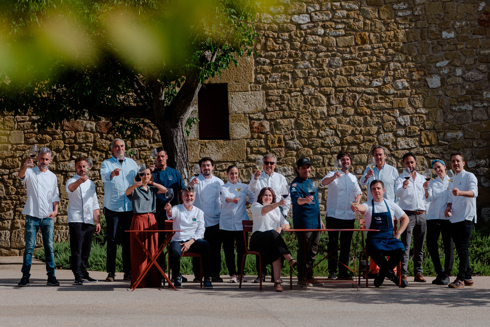More than 3,500 people gather for the sixth edition of La Cata del Barrio de la Estación, enjoying a unique wine and gastronomy experience